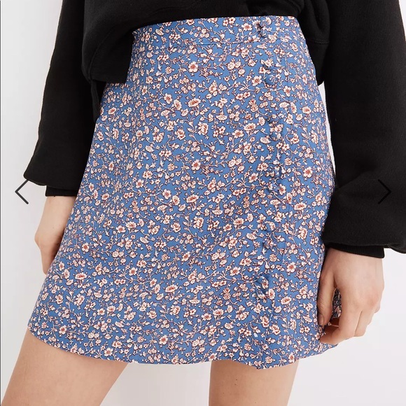 Madewell Dresses & Skirts - Madewell Porch Side-Button Mini Skirt in Summer Vibes Size 12